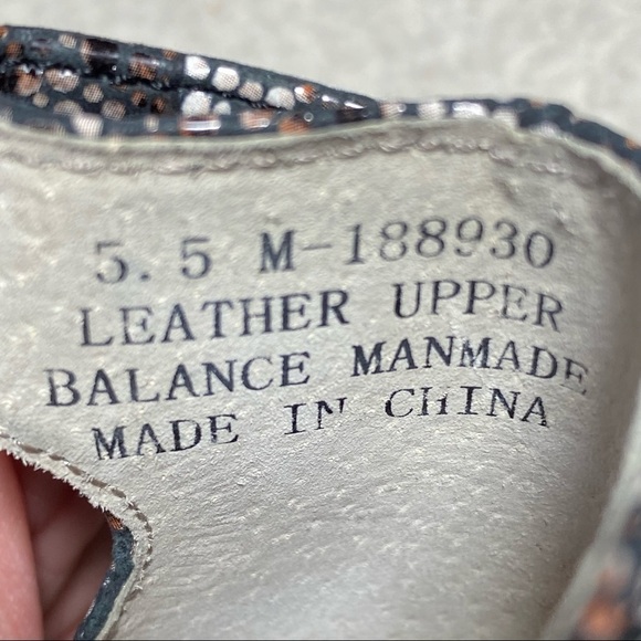 Array• Kitten heel Ankle strap• Sz 5.5 - Picture 9 of 9